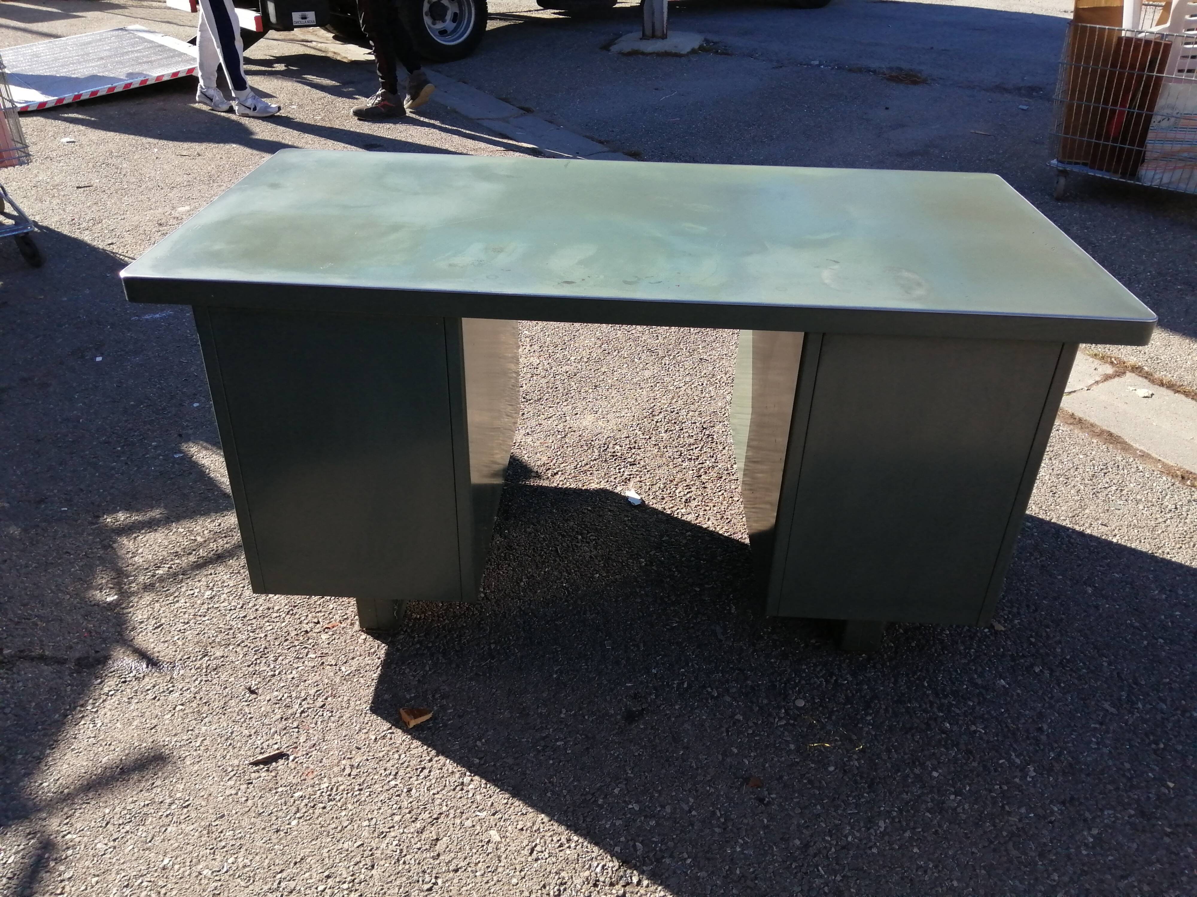 Vintage Strafor desk - 50s