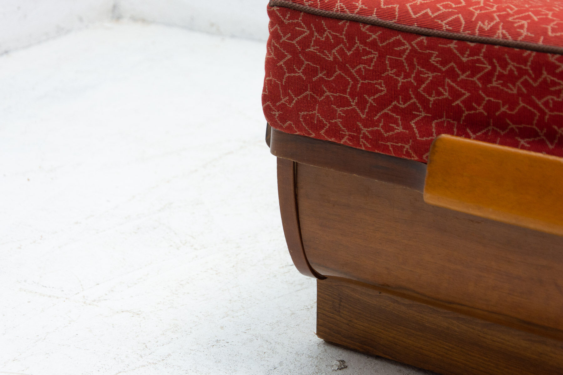 Mid century sofabed in walnut by Jindrich Halabala for UP Zavody, 1950´s