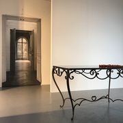 Table à manger Art Déco en fer forgé avec verre noir, années 1930