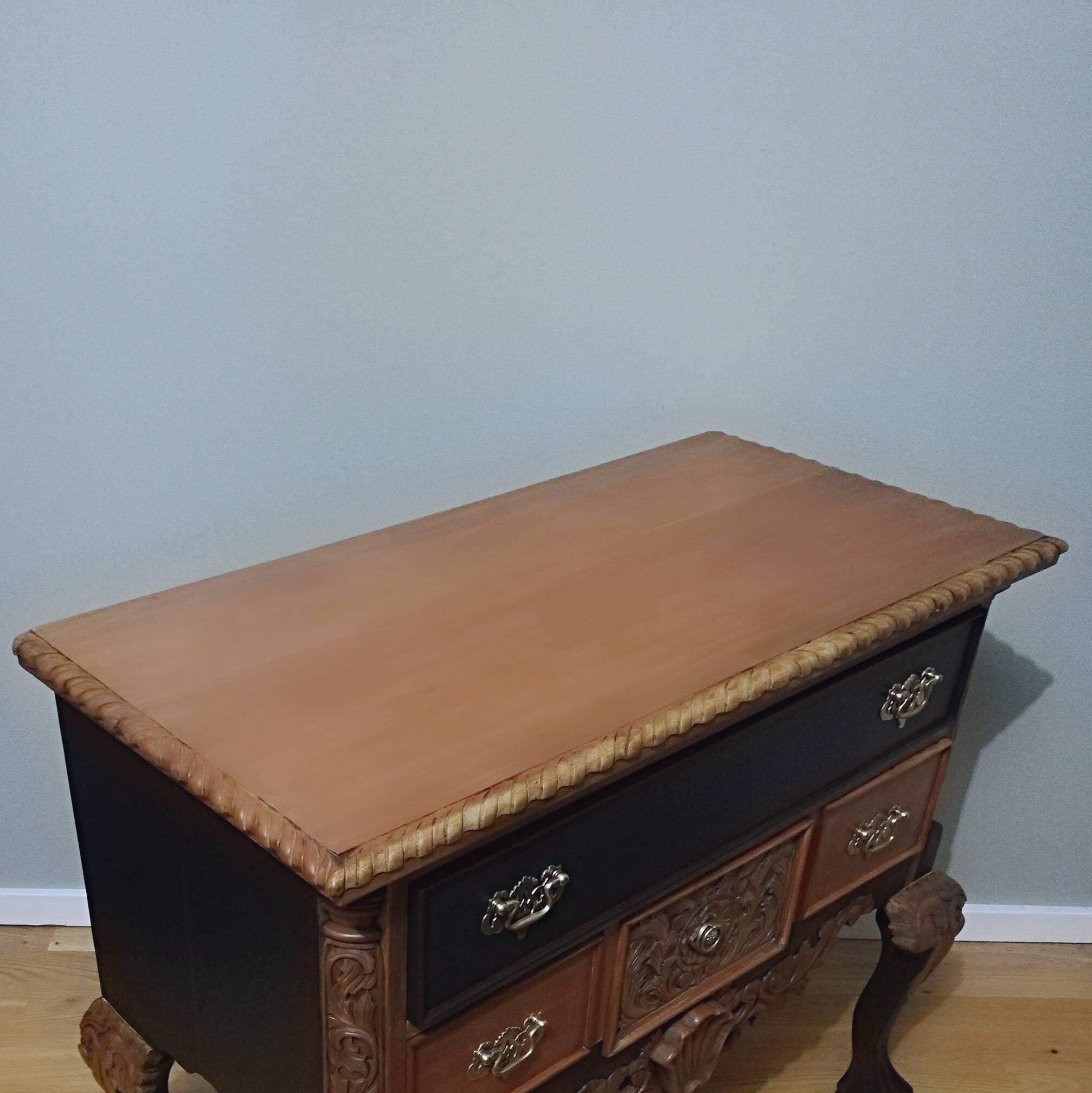 English chest of drawers