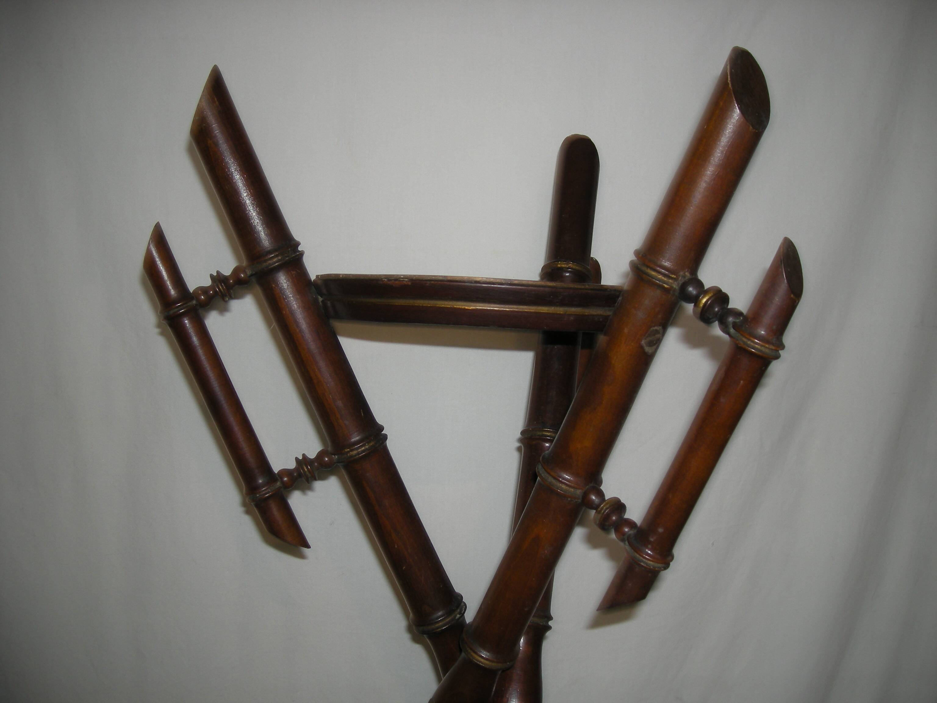 Napoleon III period tripod selette