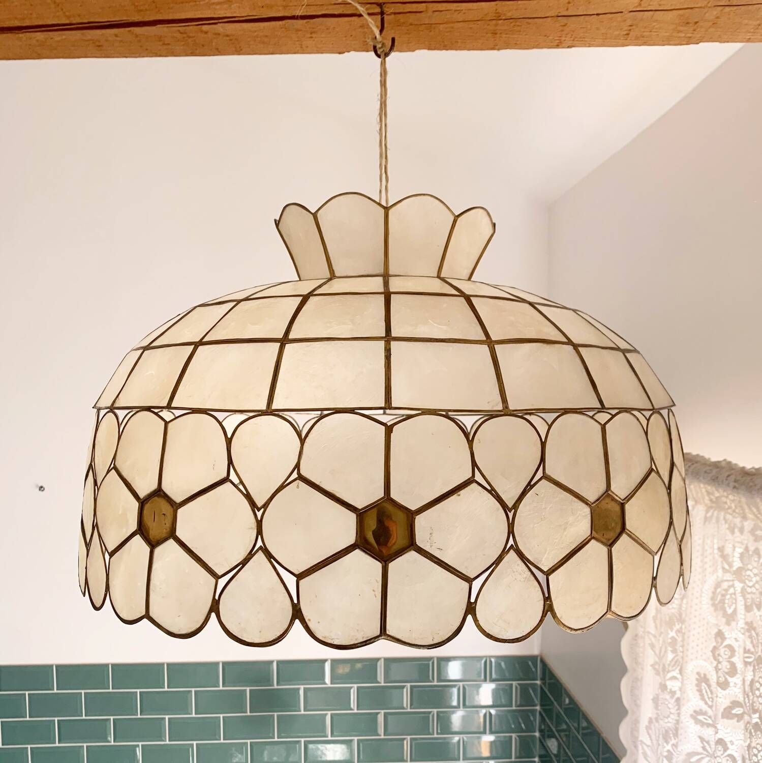Vintage XXL pendant light in mother-of-pearl and brass