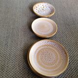 Set of 8 plates