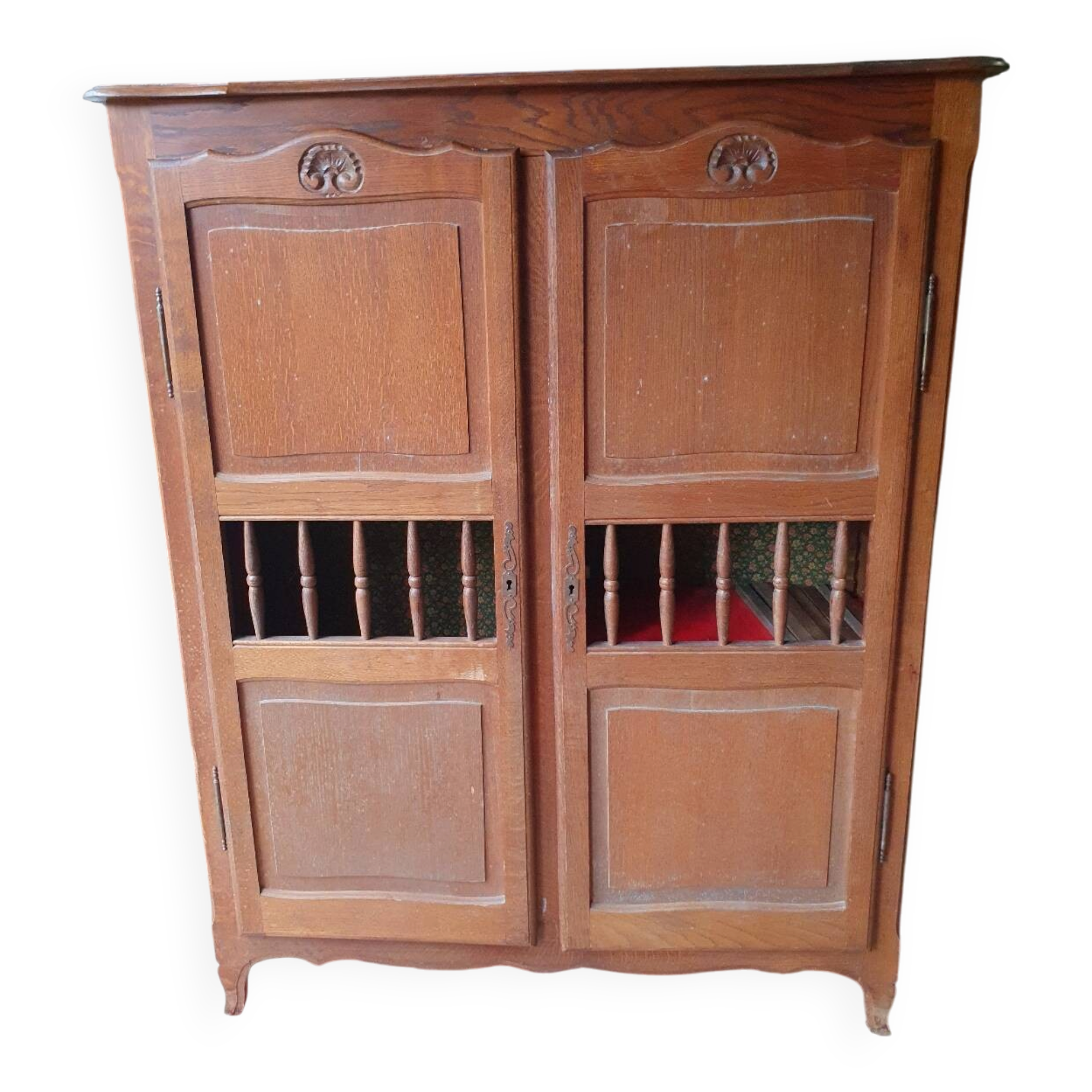 Small wardrobe - clothes rail