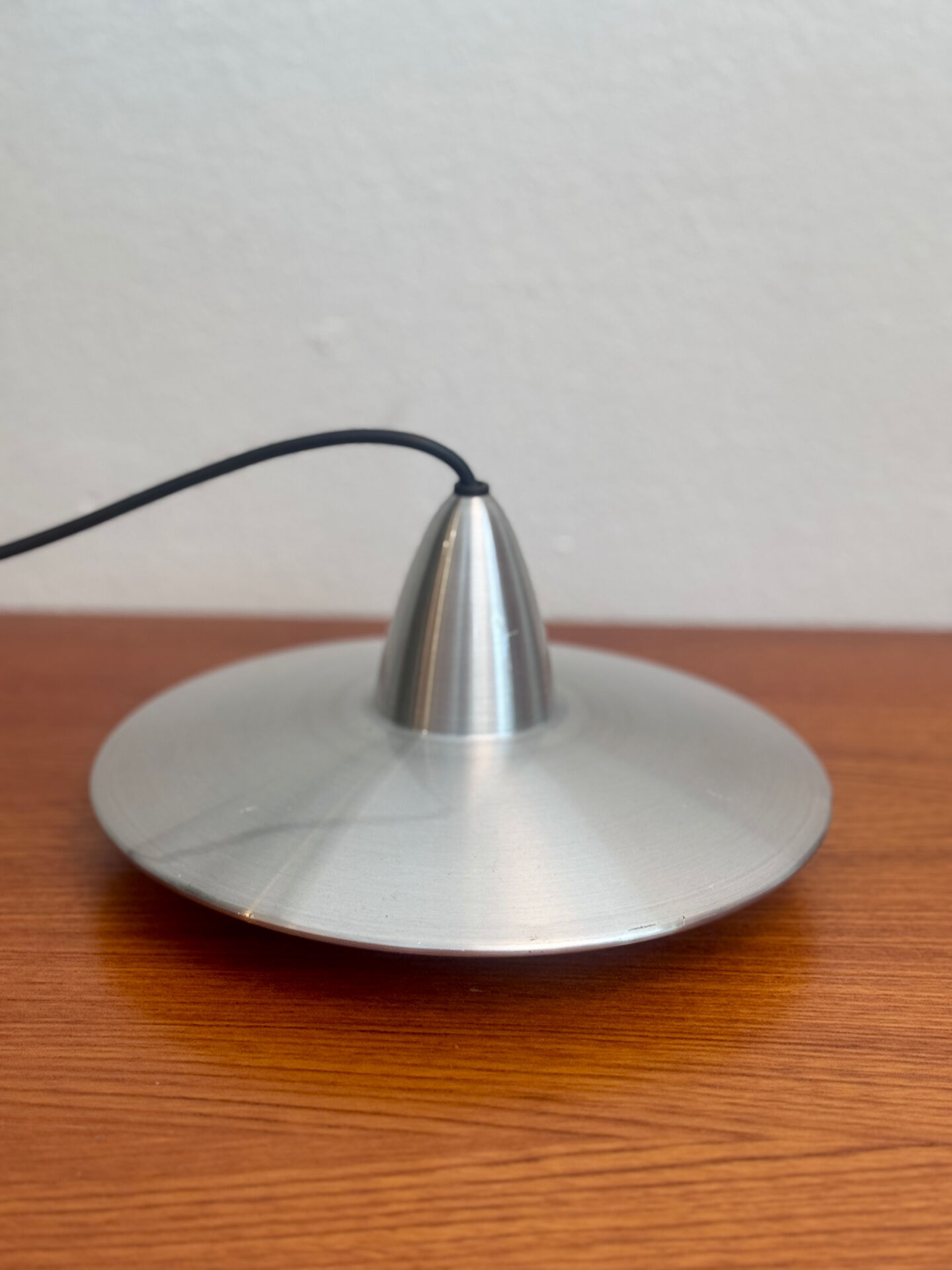 Vintage aluminium ufo hanglamp Hala Zeist