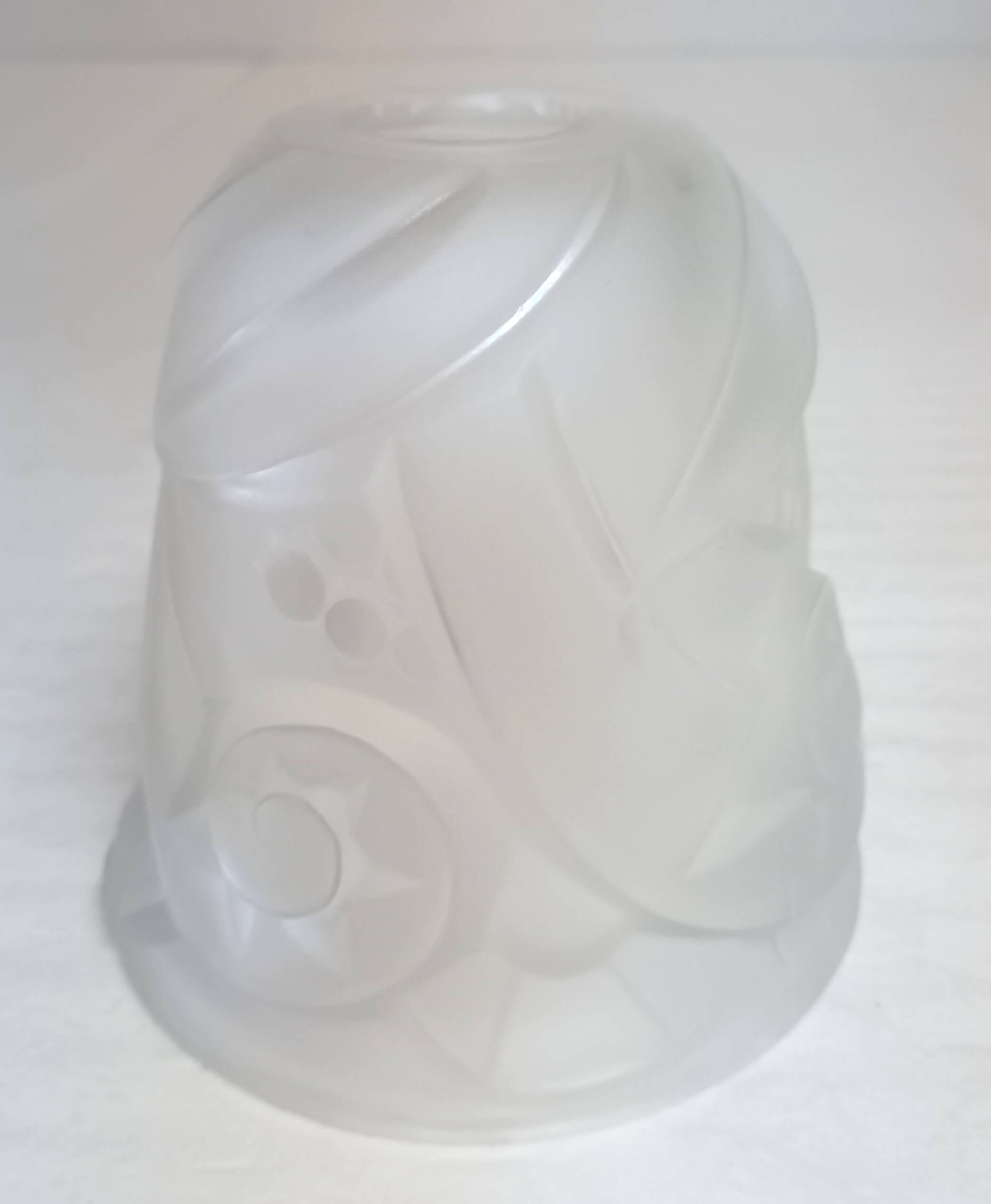 Art Deco pressed glass tulip L'ELF