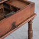 Bureau de change italien antique avec rangement caché