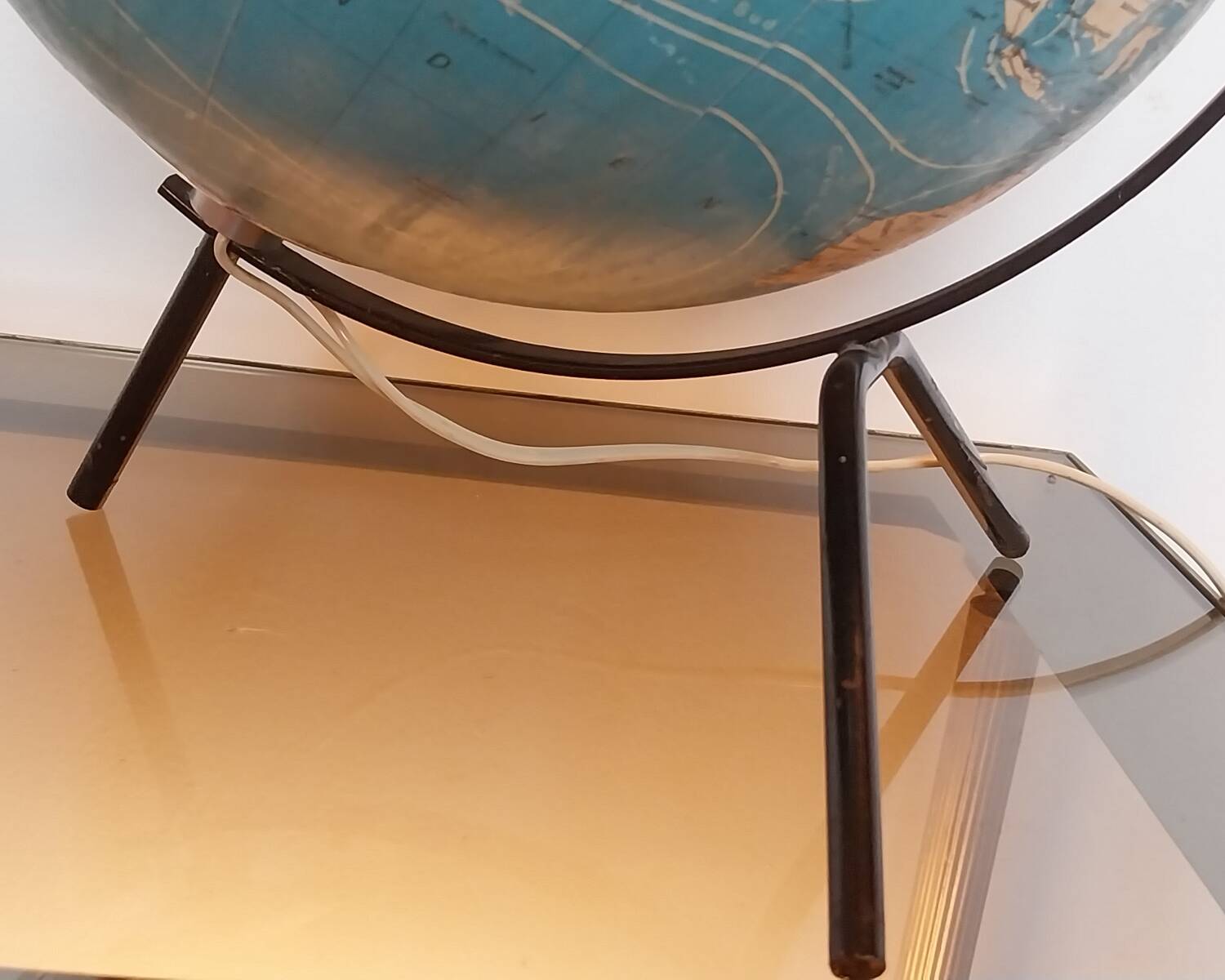 Globe terrestre en verre Taride 1974