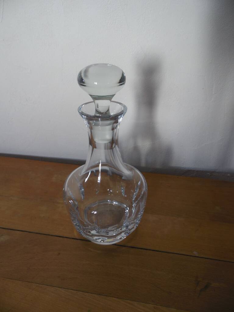 Hand-cut crystal decanter