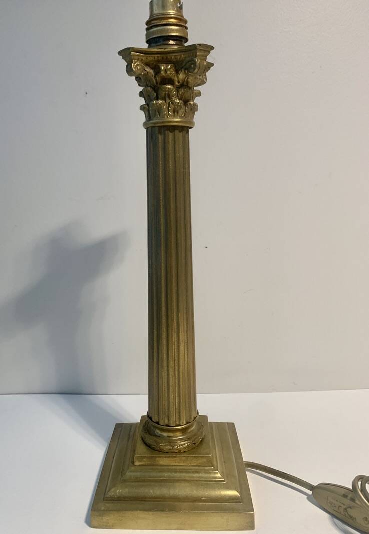 Corinthian column lamp in bronze and gilded brass