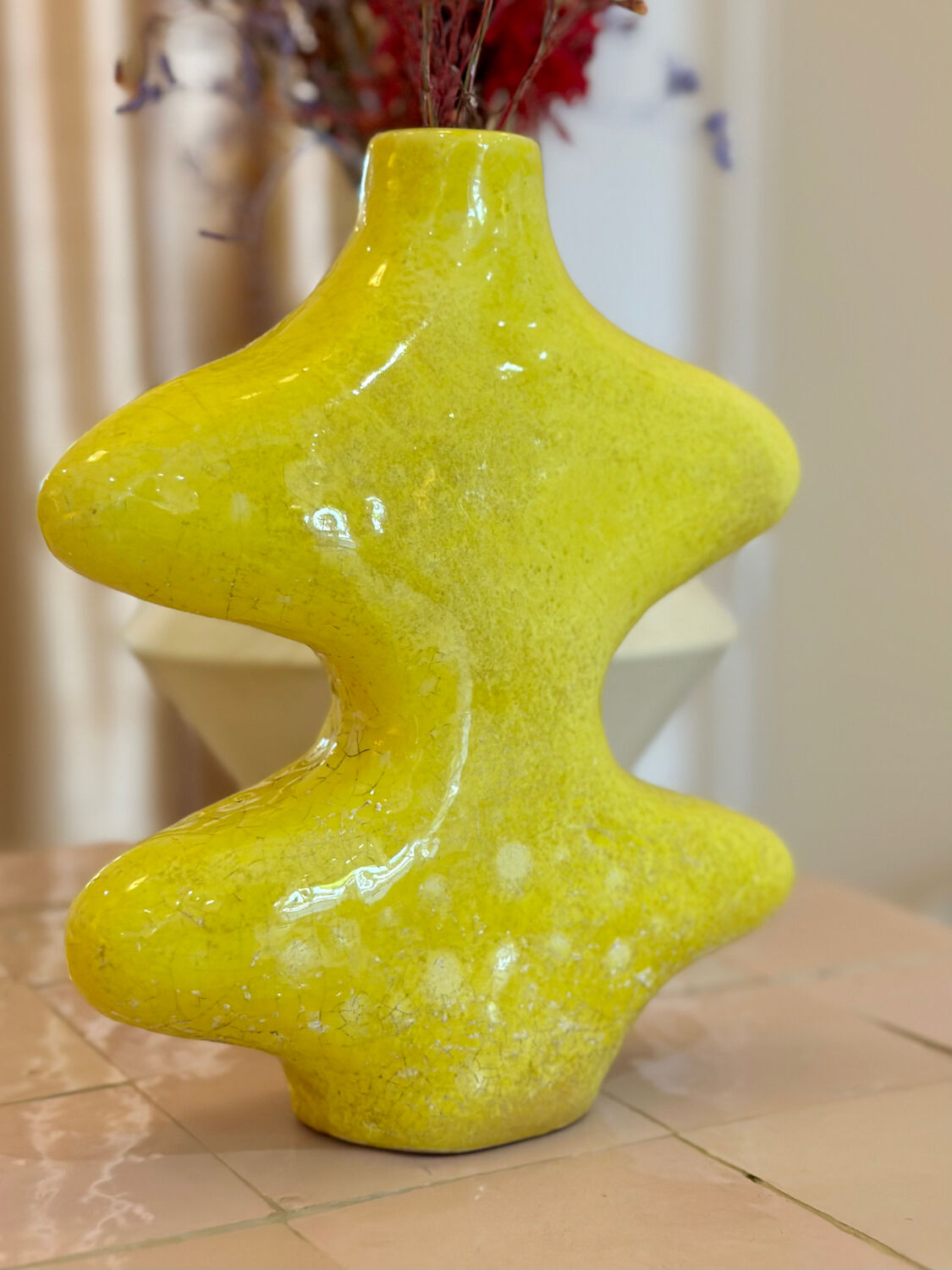 Vase in glazed ceramic