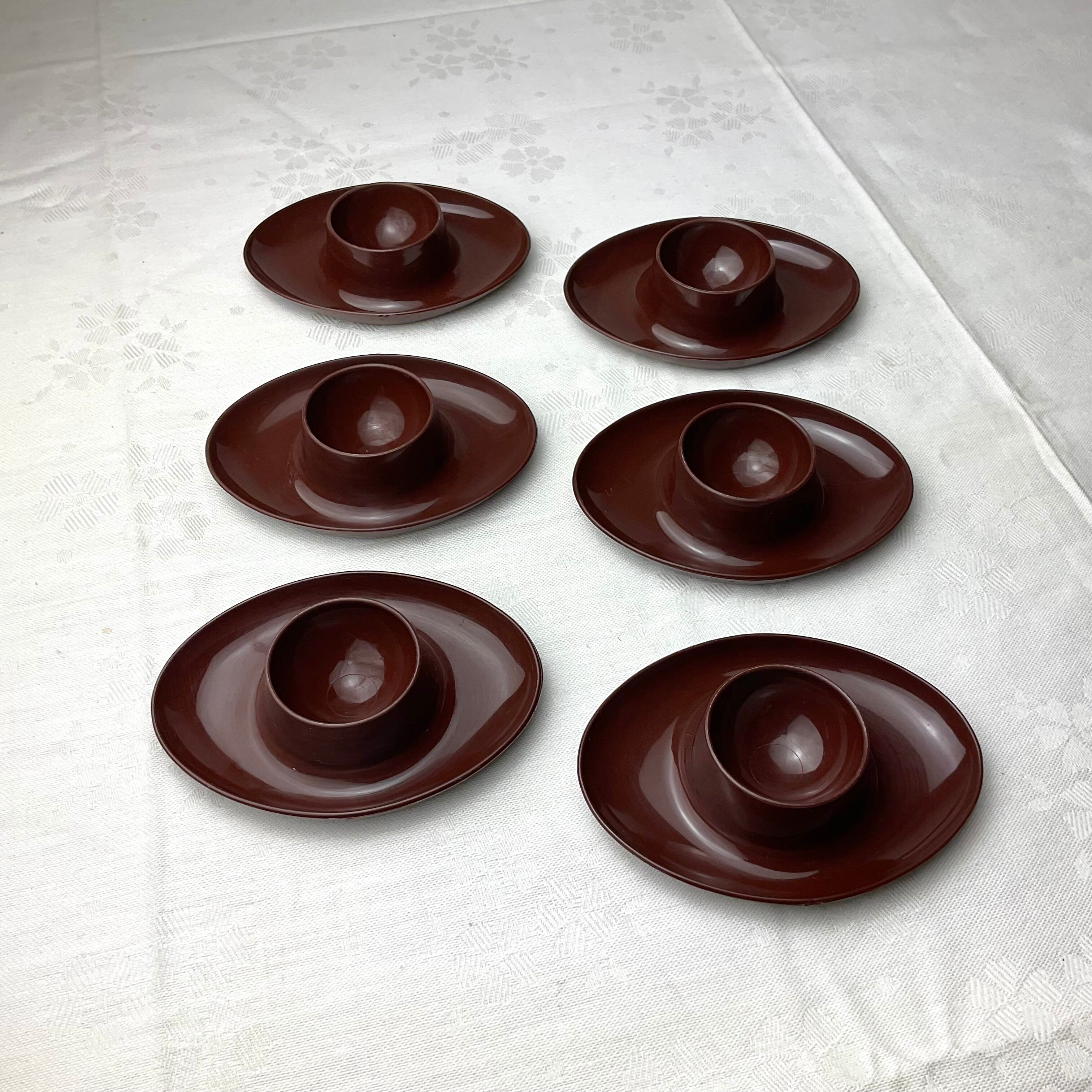 Vintage brown plastic shells 6 pieces