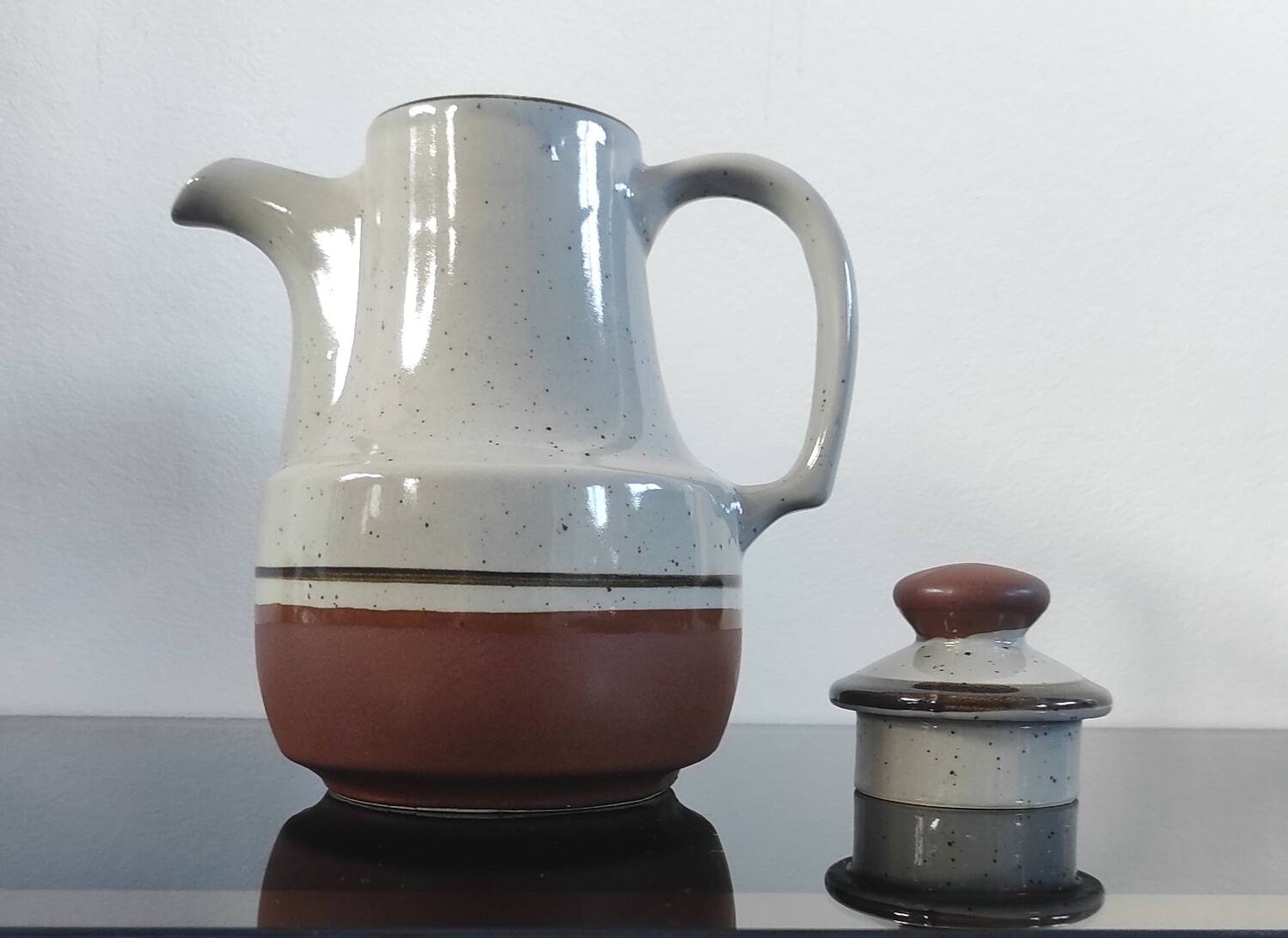 Vintage ceramic set – Jug & 4 footed glasses 70s - Korea