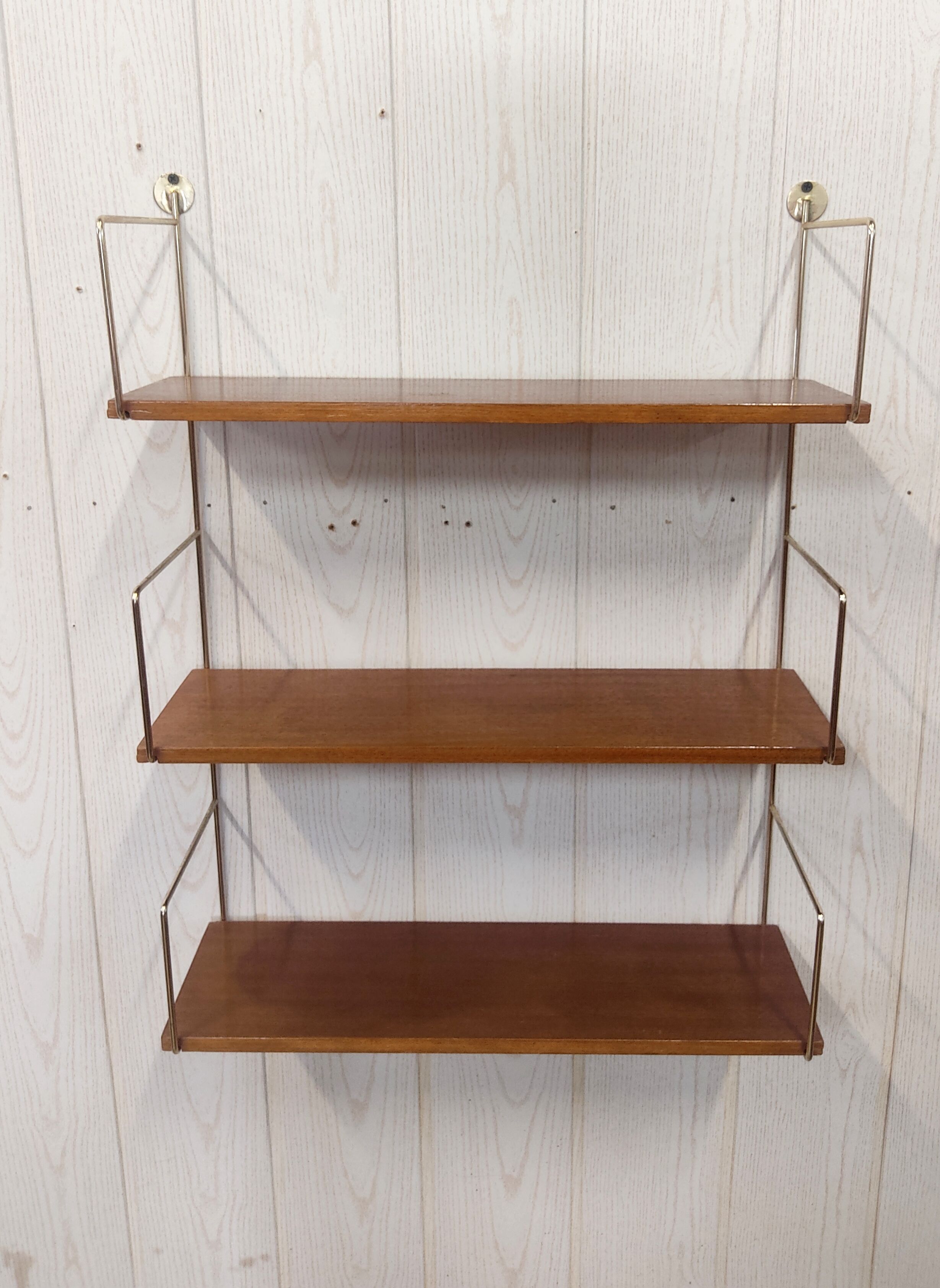 Wall shelf string gold metal and wood