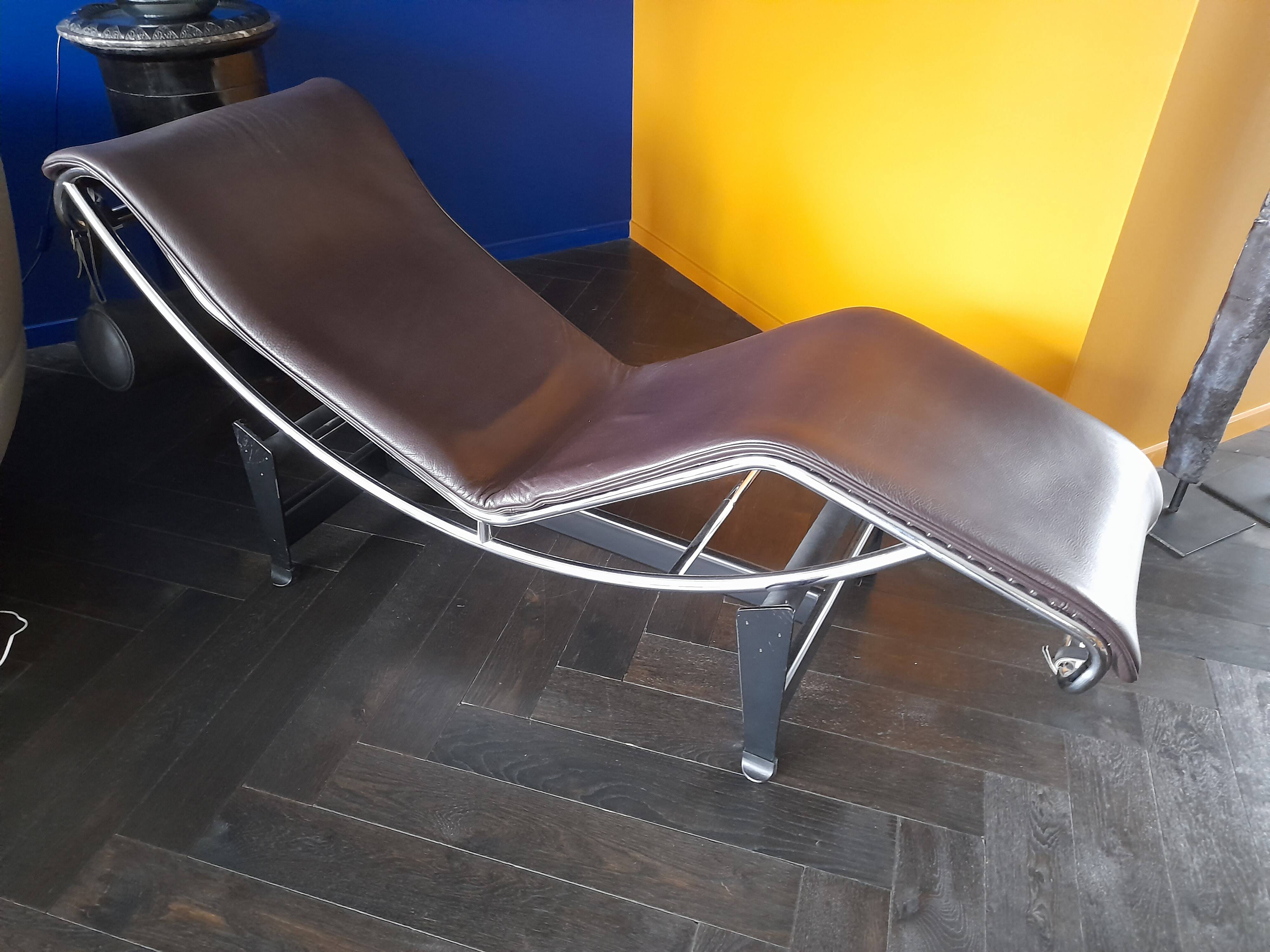 Chaise longue