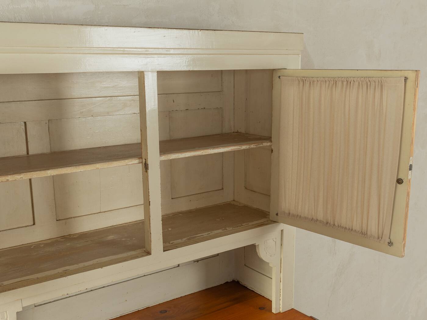 Meuble de cuisine des années 1930