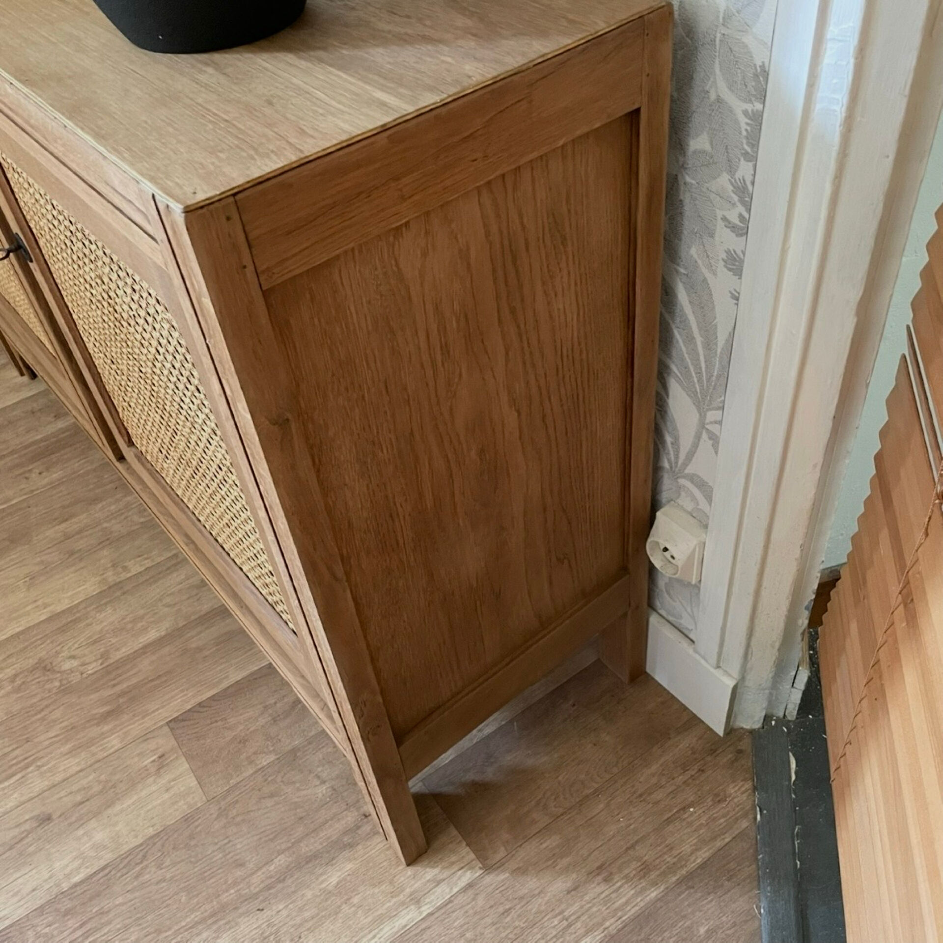 Buffet en chêne et cannage