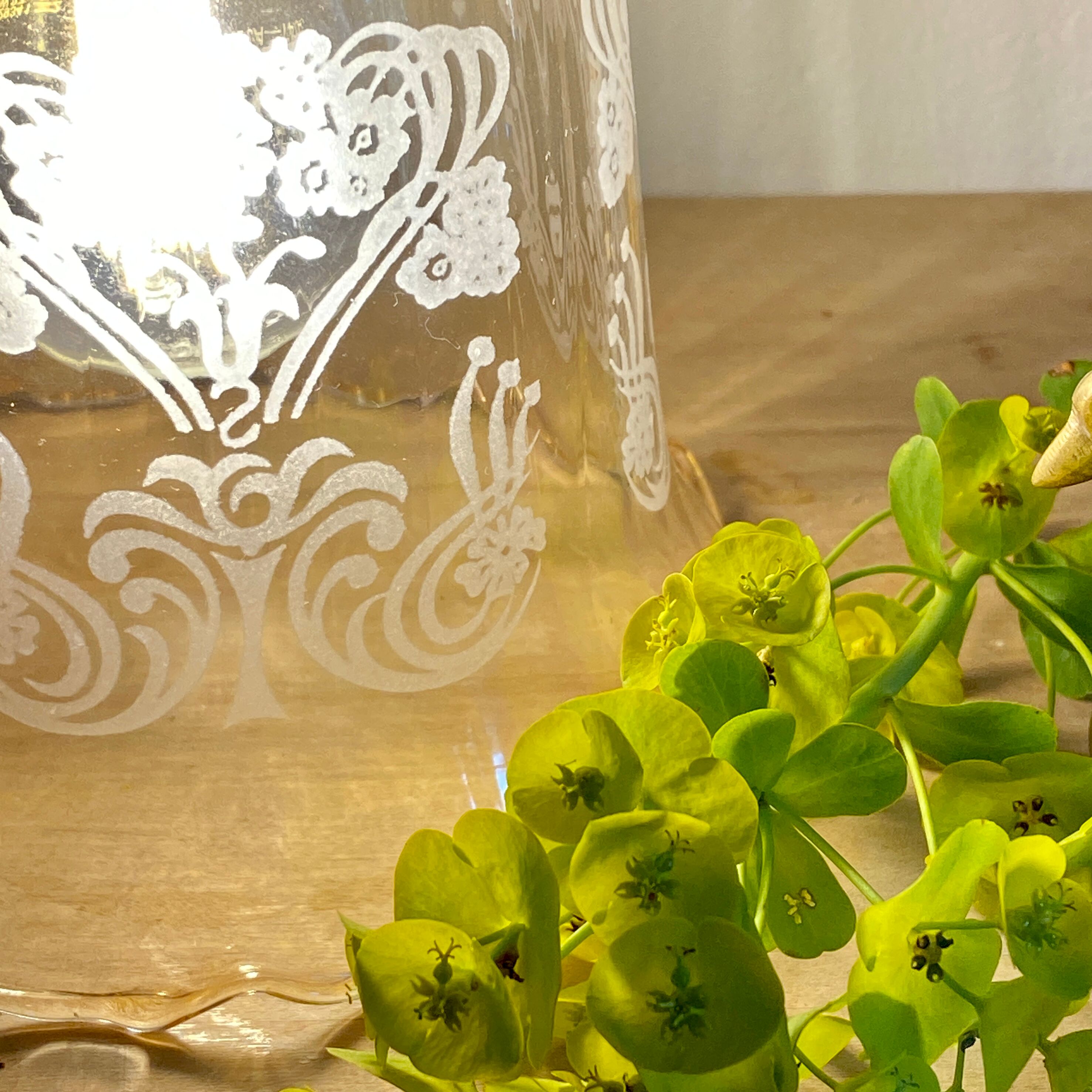 Vintage tulip walking lamp in amber glass