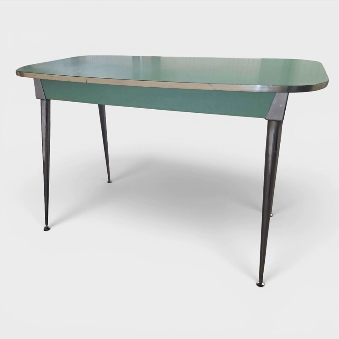 Ensemble Table à tiroirs & 2 Chaises Formica – Circa1950
