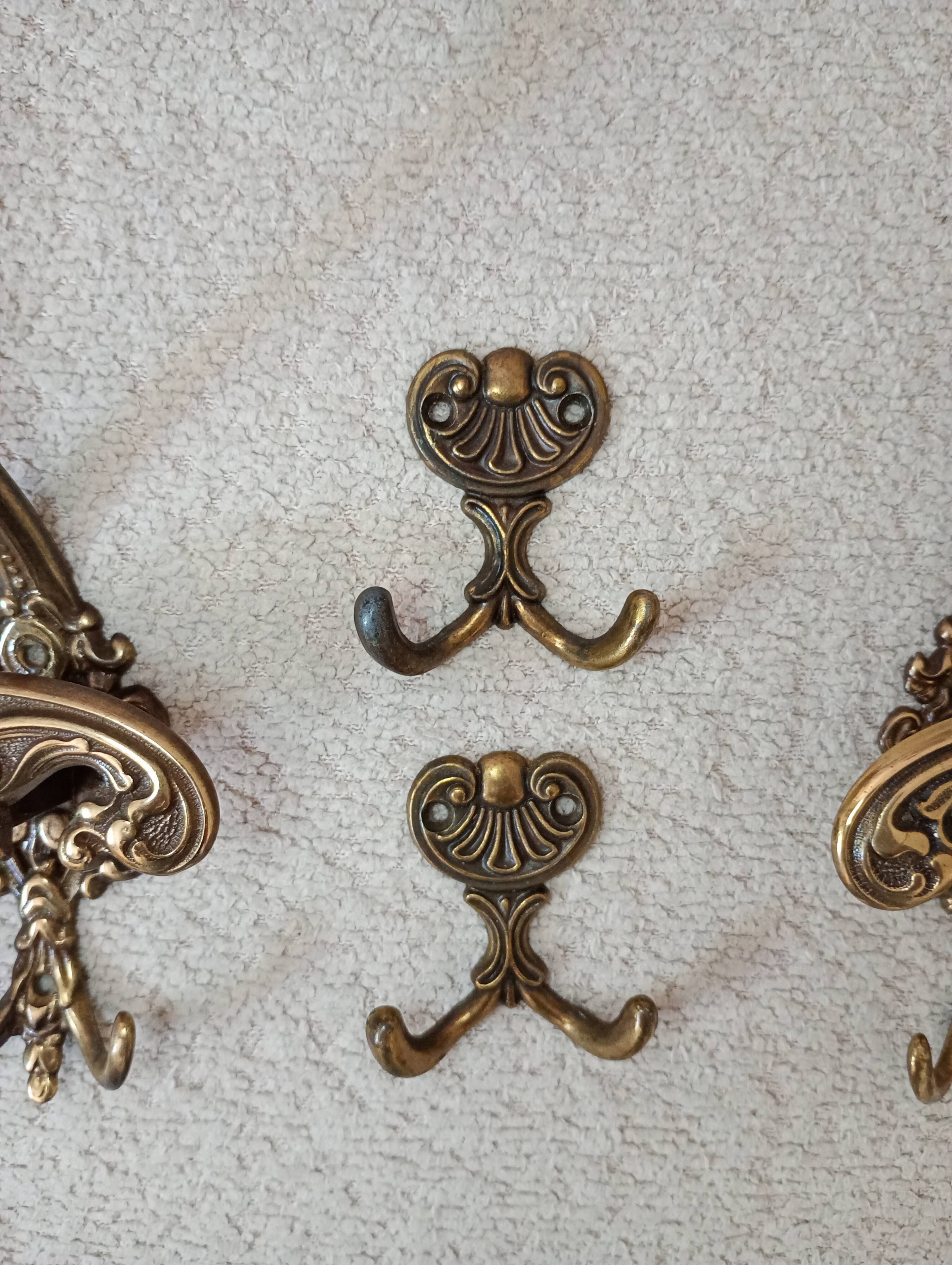 4 antique patented bronze coat hooks – Napoleon III rococo style