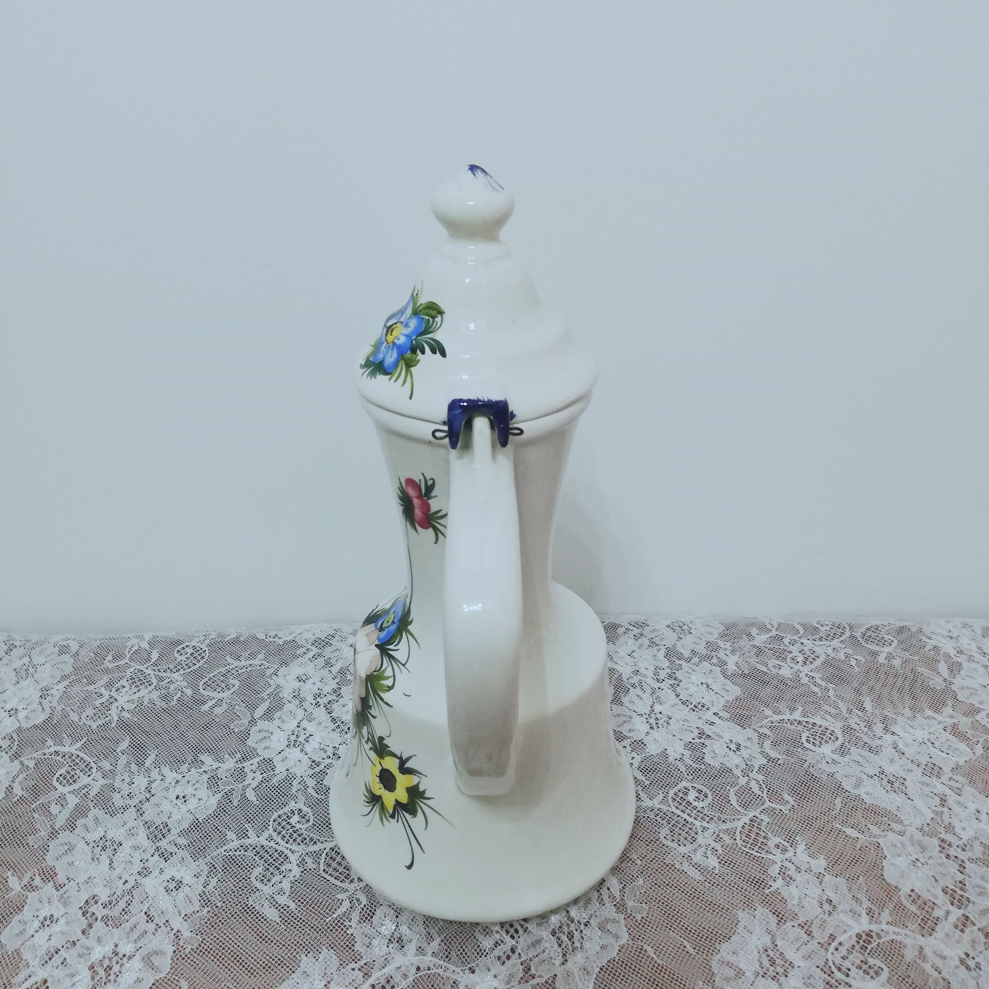 Pitcher vase in Italian earthenware