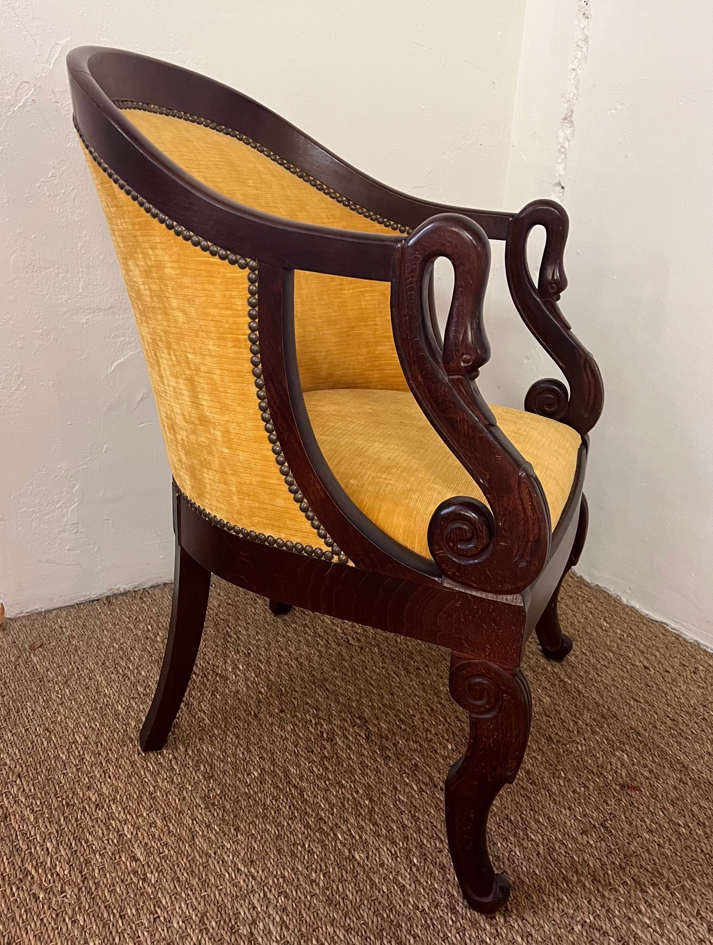 Gooseneck gondola chair