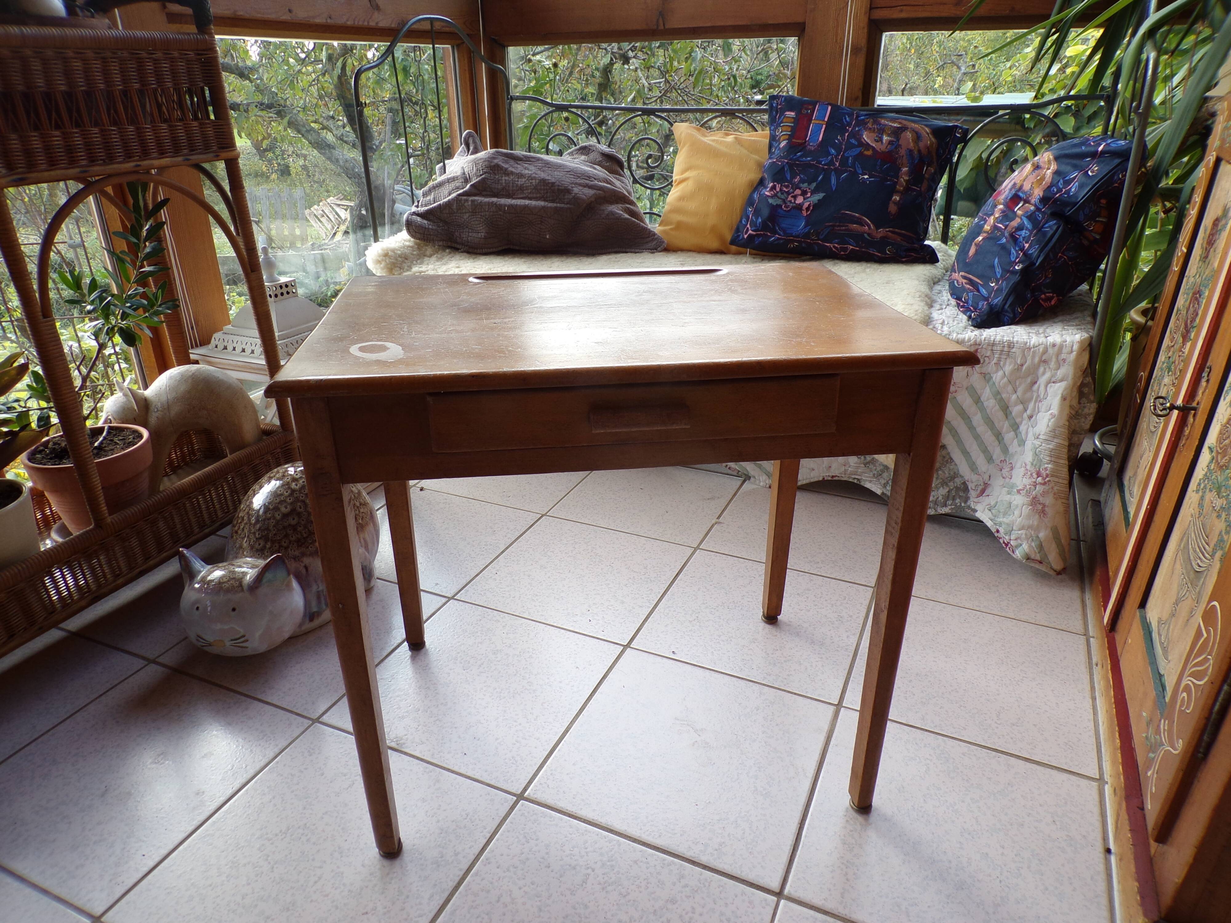 Child desk with all-wood drawer
