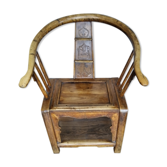 Chinese armchair horseshoe backrest