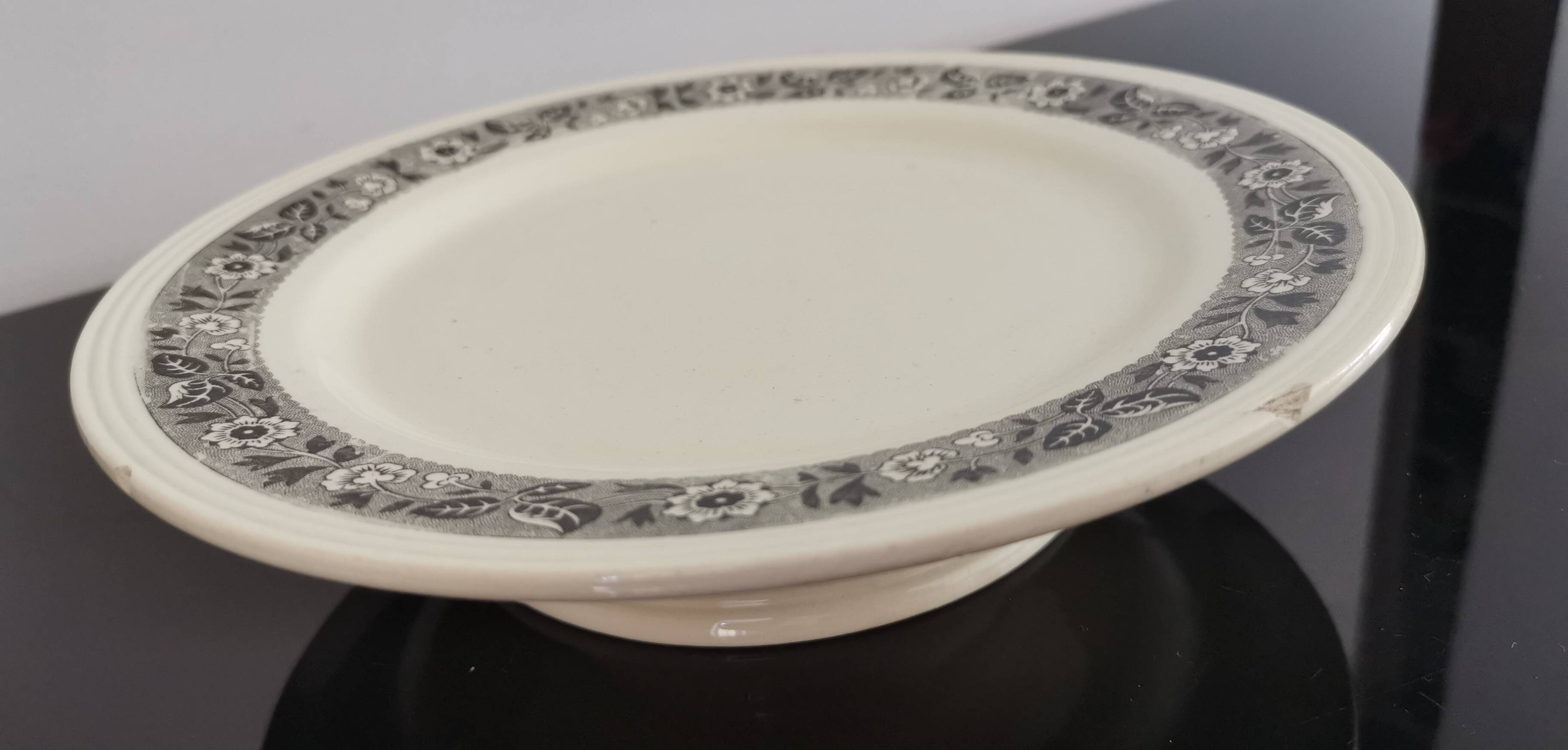 Art Deco Boch La Louvière dish