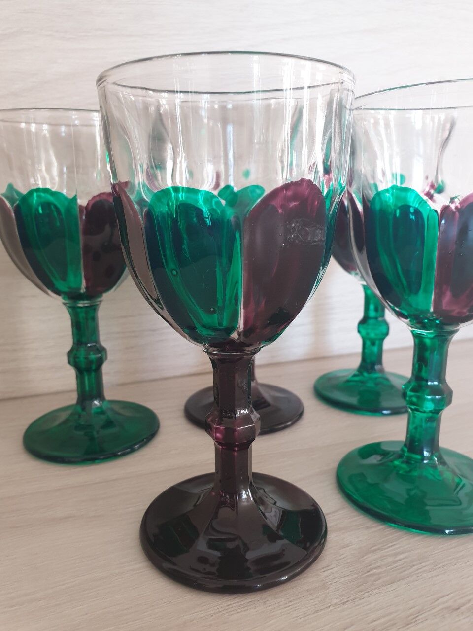 Wine glasses 80s