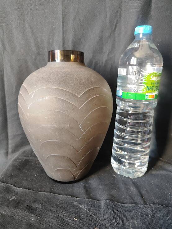 Art Deco /1910/40 moulded pressed smoked vase (30 cm)