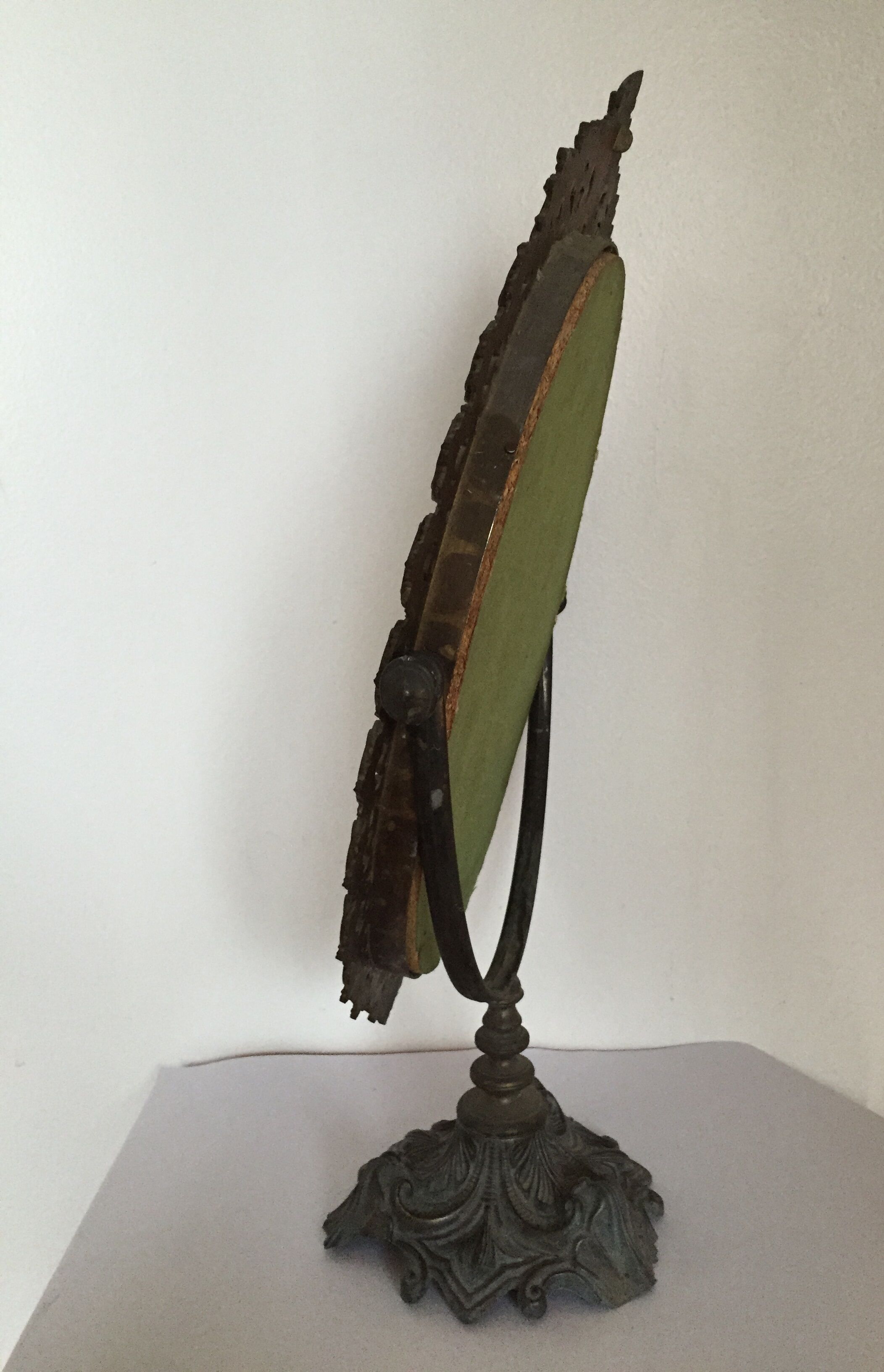 Mirror pivoting on foot 50x30cm