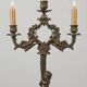 Ancien chandelier en bronze avec putto, XIXe s.