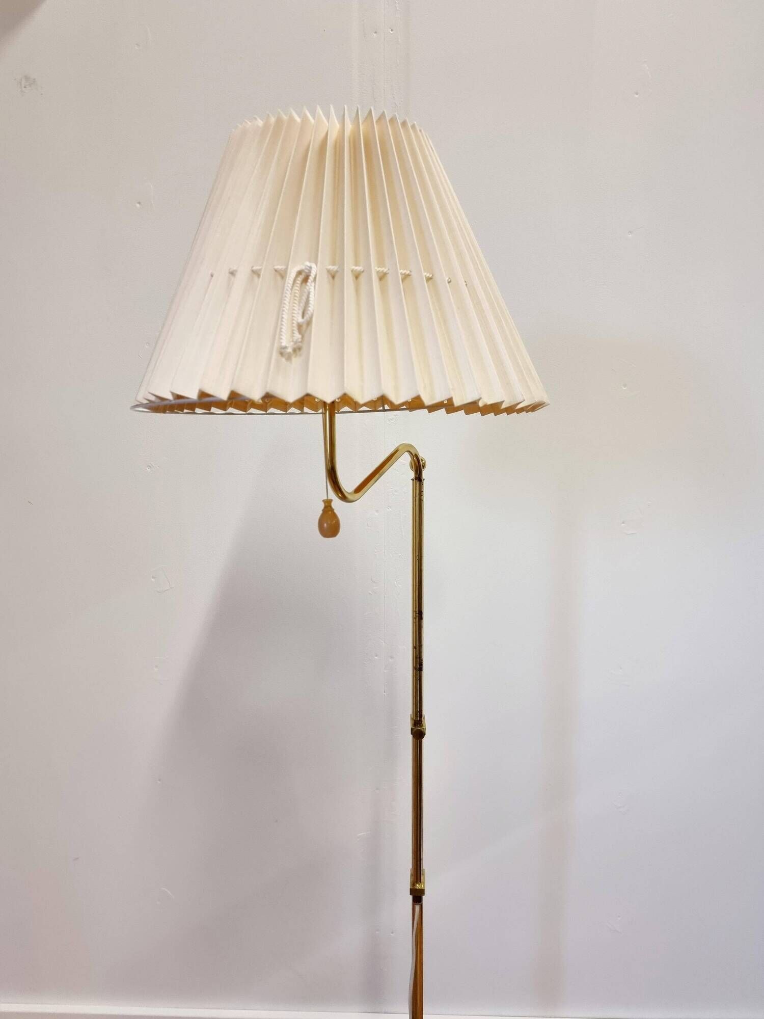 Bergboms, adjustable floor lamp G-132 in brass, Scandinavian / Midcentury Modern