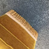 Gold velvet pouf with fringes