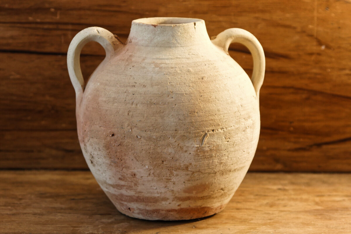 Terracotta pot