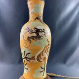 Très grande lampe au dragon sur fond jaune en grès bien hoa vietnam