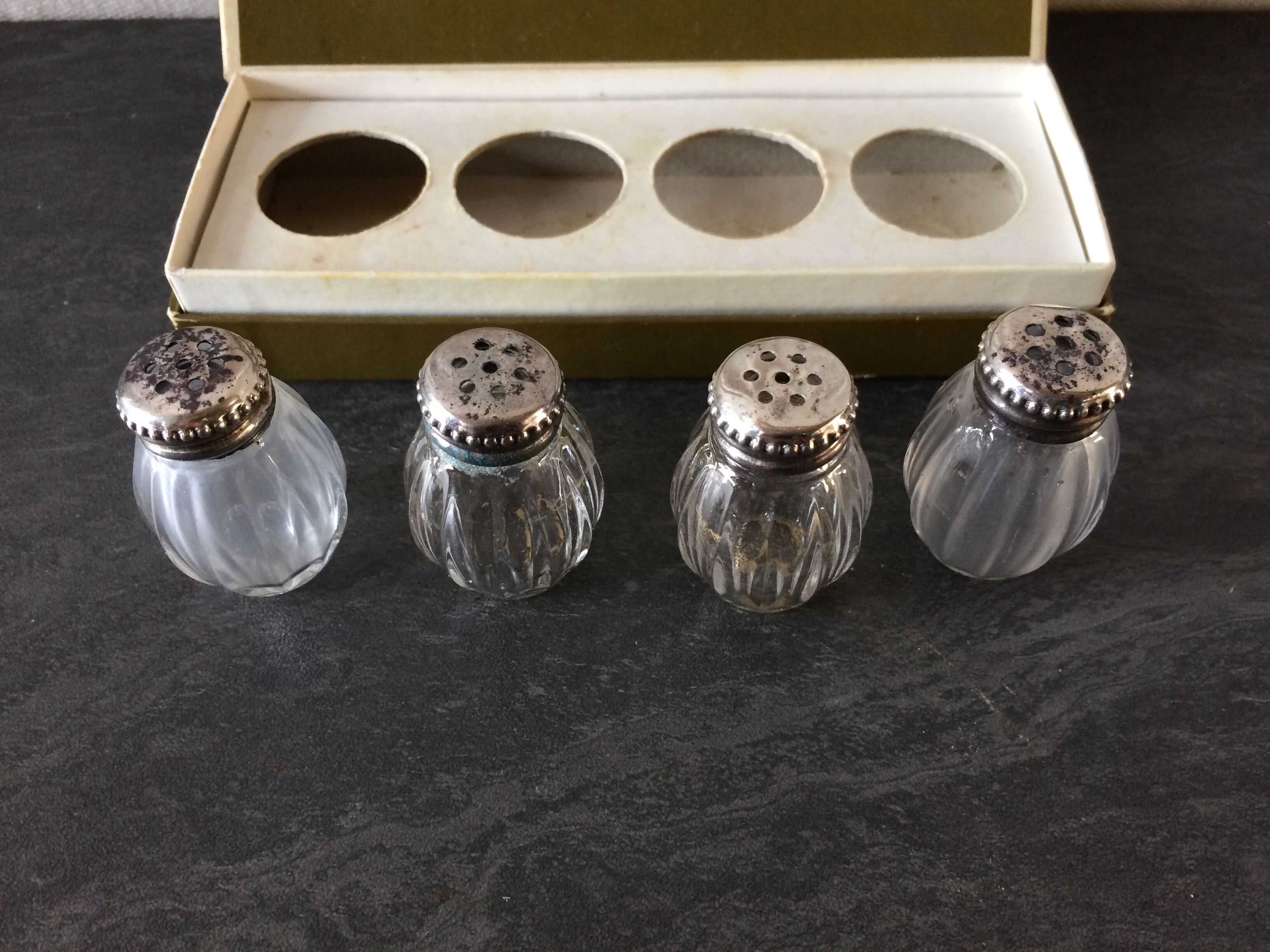Series of 4 old saltshakers christofle silver - vintage glass