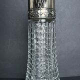 Pourer cut crystal decanter