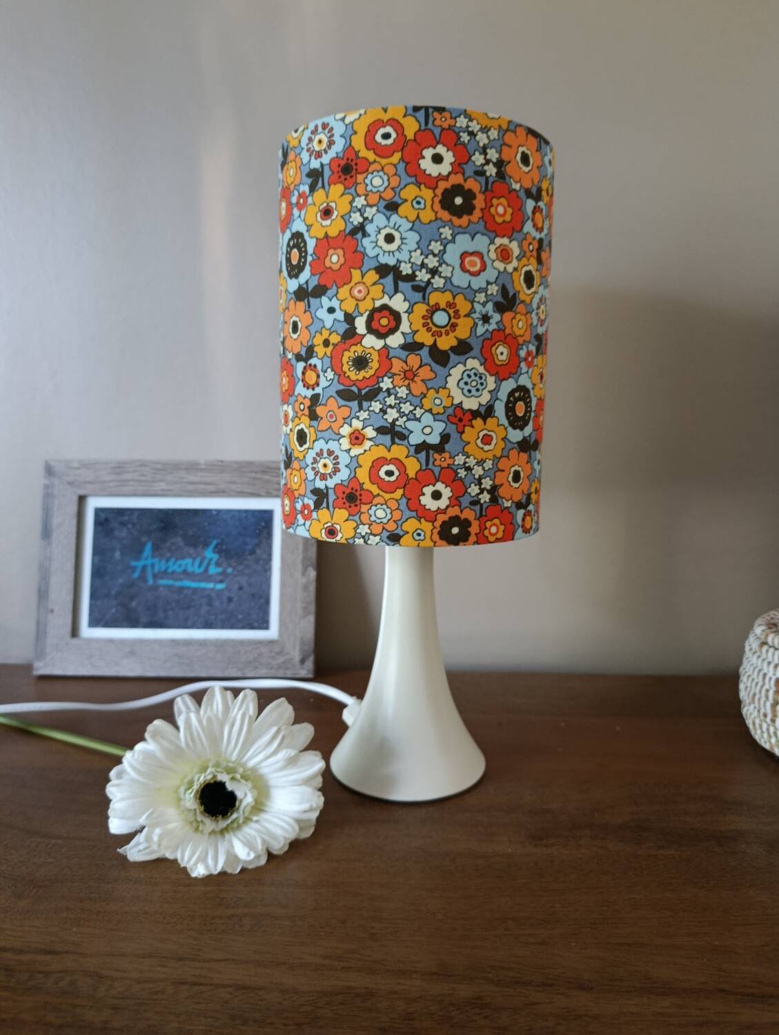 vintage white metal lamp, 70's flower power style shade