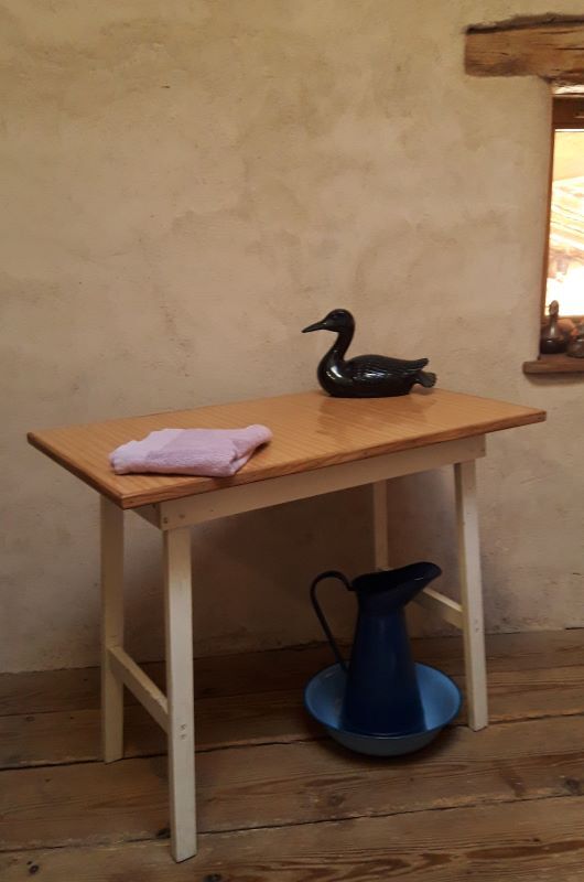 Side table 90,8x50,8cm vintage compass legs