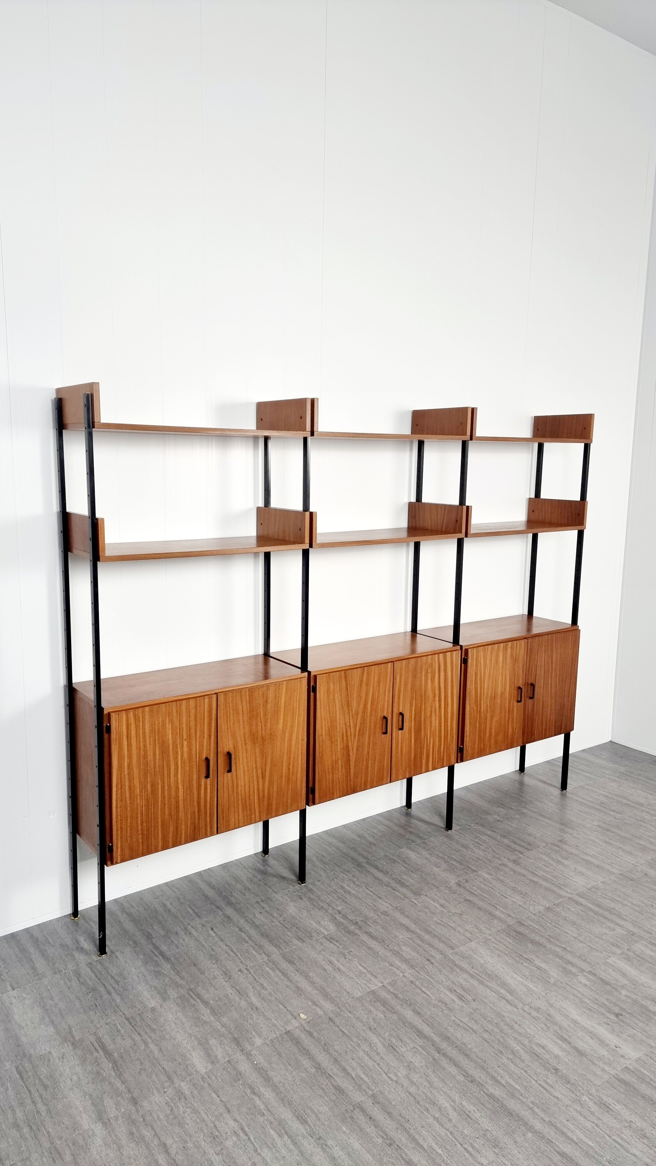 Simpla lux modular wall unit