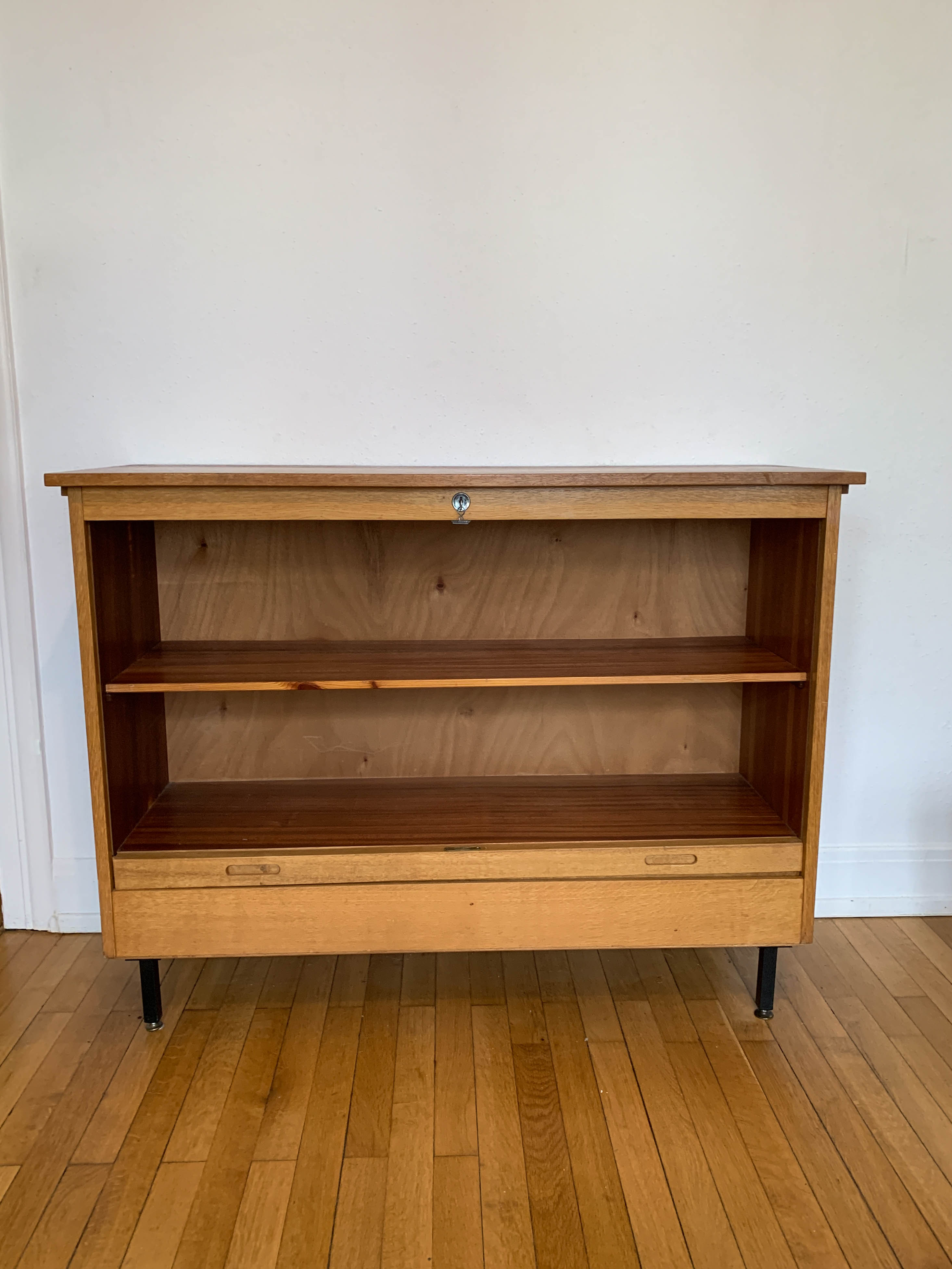 Notary curtain binder cabinet