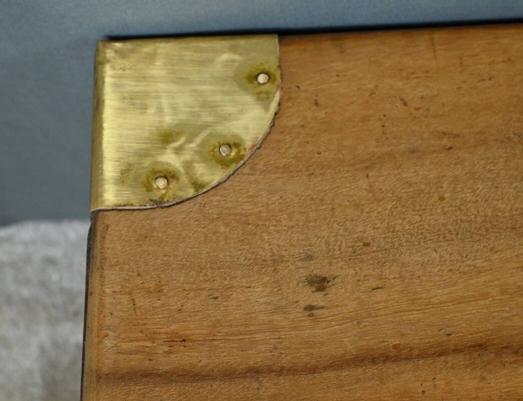 Marine trunk in camphor wood, India – Late 19th century