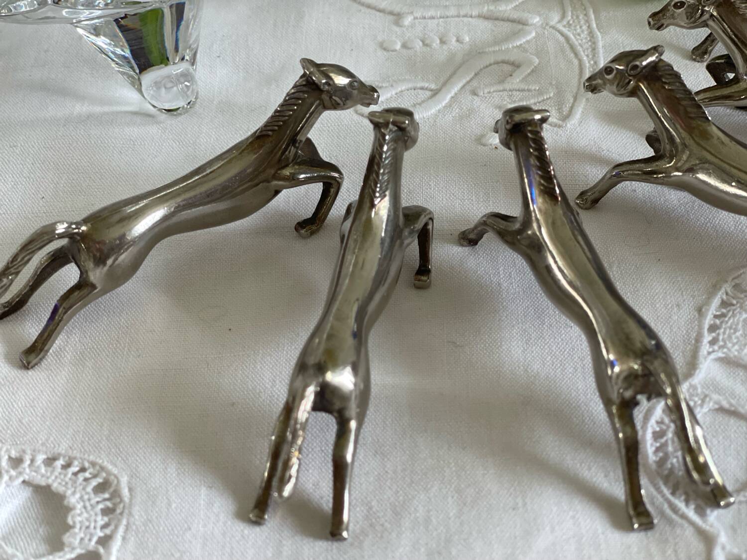 6 silver metal knife holders