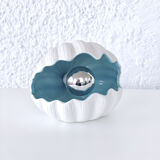 Ceramic shell lamp