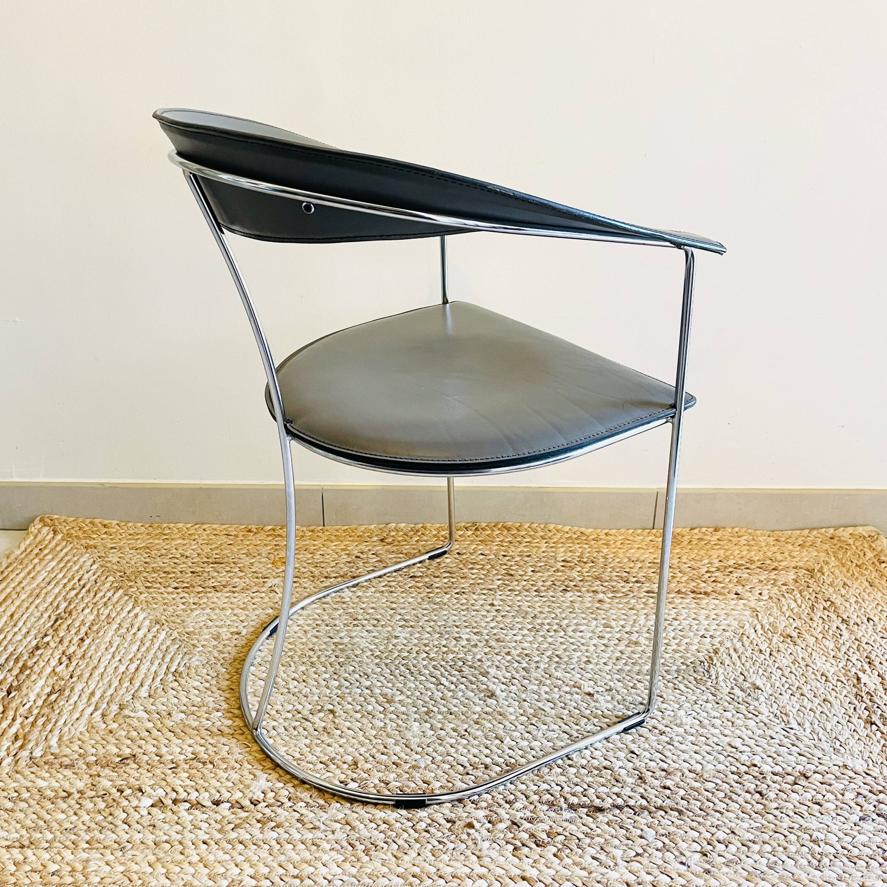 ARRBEN Ursula Vintage Design Armchair - Leather and Chrome - 1980s