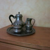 Ensemble étain, théière , sucrier,  carafe