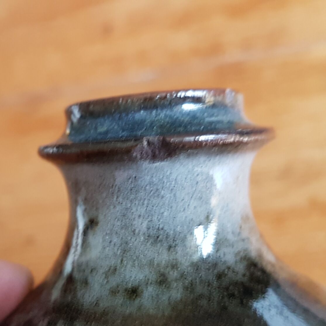 Vase in Poncé sandstone signed