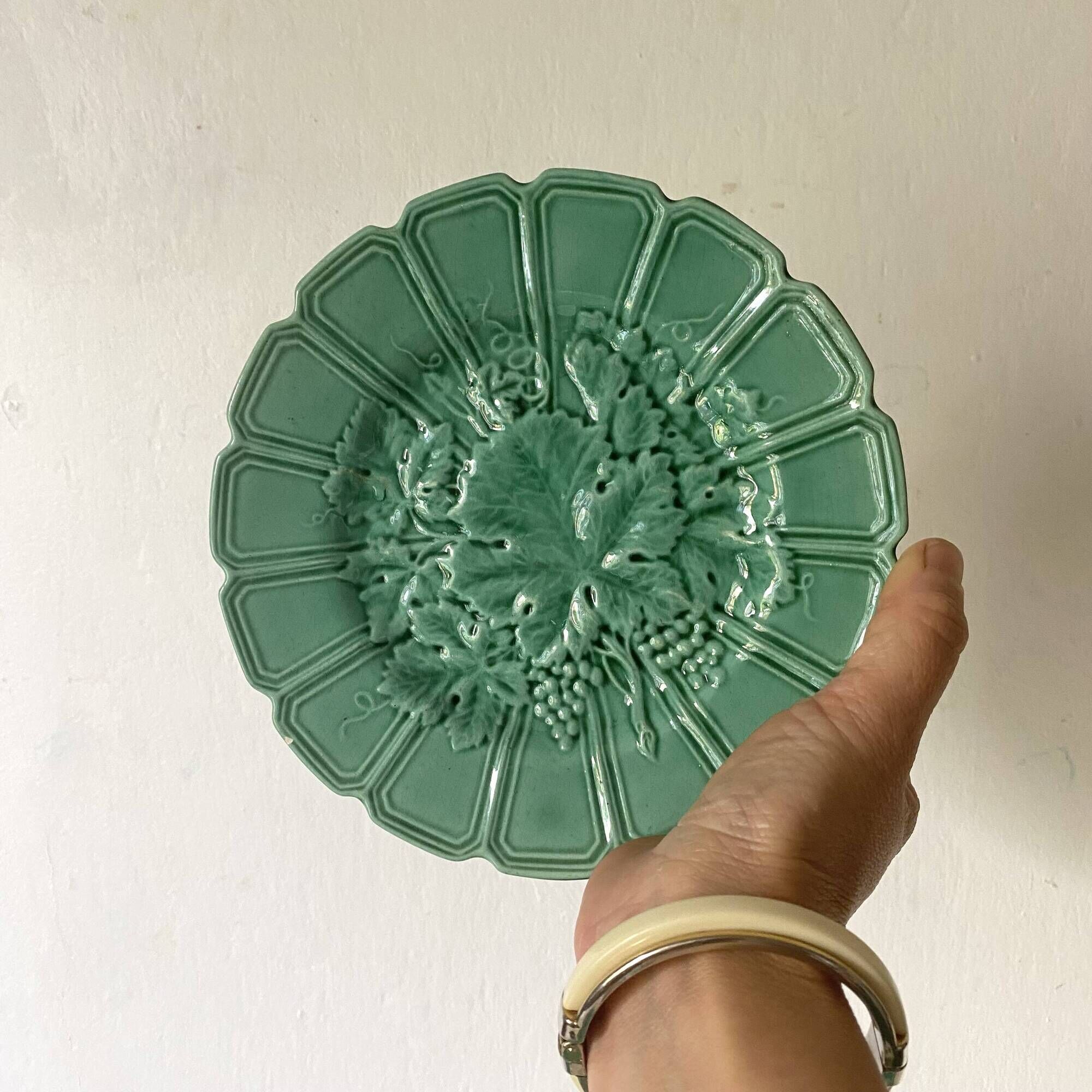 10 barbotine dessert plates and vine leaf dish